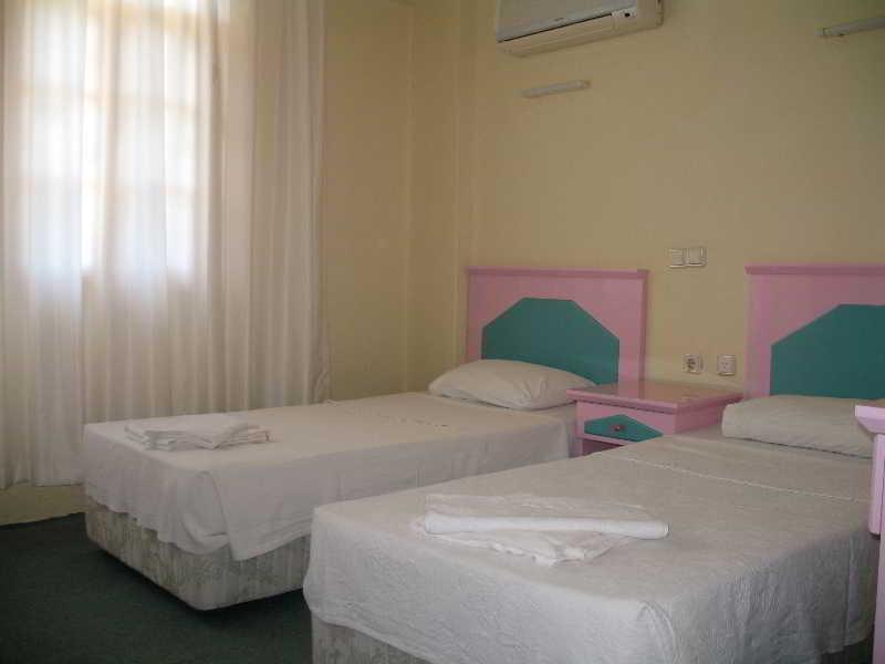 Gorkem Hotel & Apartments Oludeniz Exterior photo