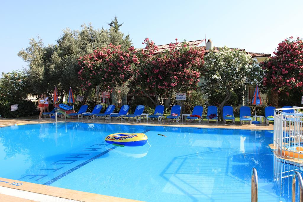 Gorkem Hotel & Apartments Oludeniz Exterior photo